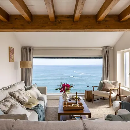 Vila Wishome-casa Sobre Acantilado Con Servicios De Hotel, Con Piscina Climatizada Pechón