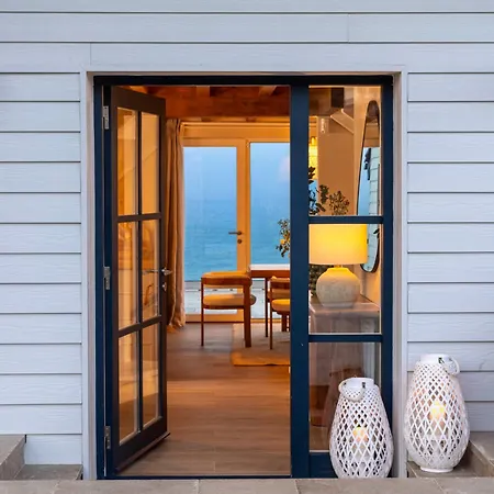 Wishome-Una Increible Casa Sobre El Mar Para Seguir Disfrutando Del Verano Desde Un Lugar Unico *
