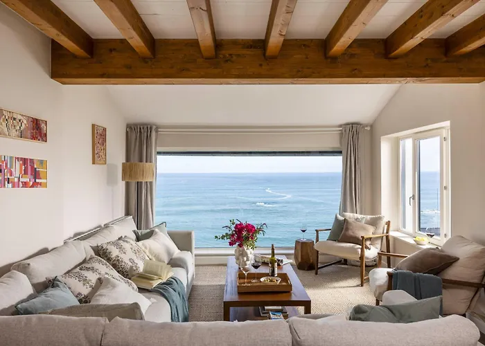 Vila Wishome-casa Sobre Acantilado Con Servicios De Hotel, Con Piscina Climatizada Pechón