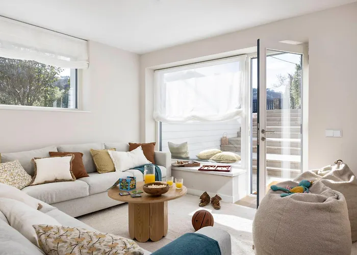 Villa Wishome-casa Sobre Acantilado Con Servicios De Hotel, Con Piscina Climatizada